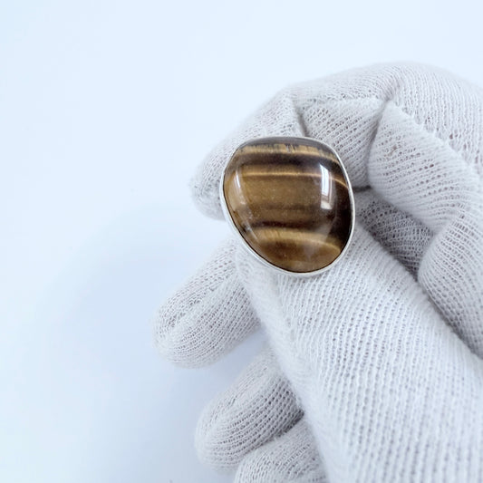 Vintage c 1960-70s Solid Slver Tiger's Eye Ring.