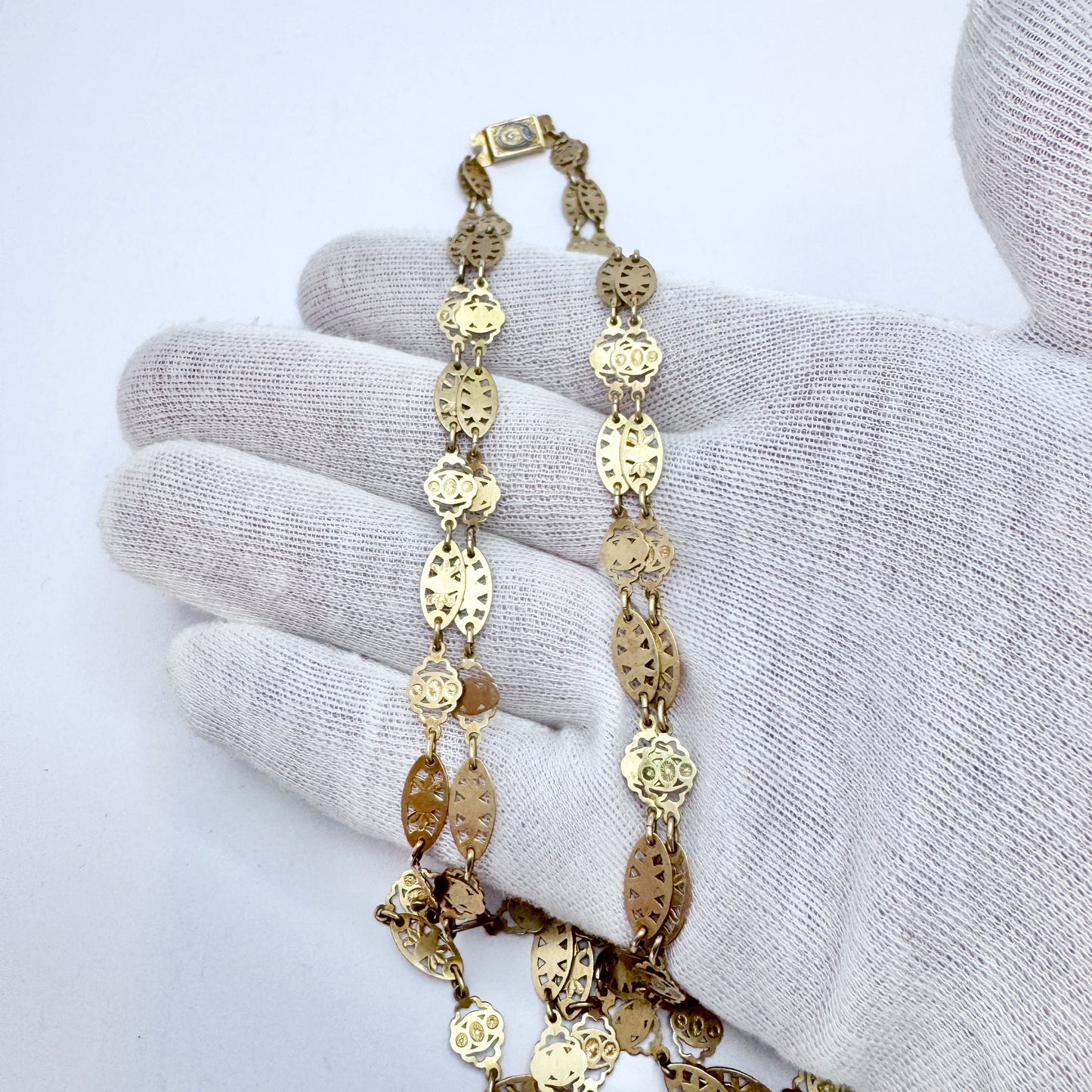 France. Antique ca 1890. Gilt Solid Silver Enamel Amoi / Love Sautoir Necklace.