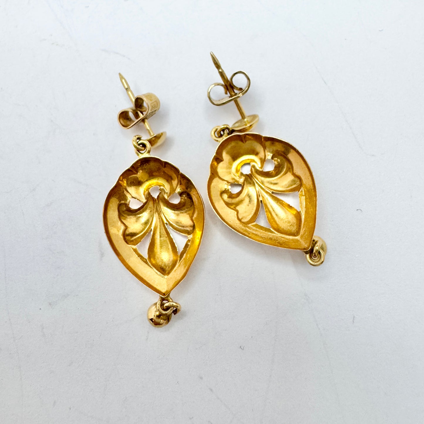Nordiska Juvelaktiebolaget, Sweden 1958. Vintage 18k Gold Earrings.