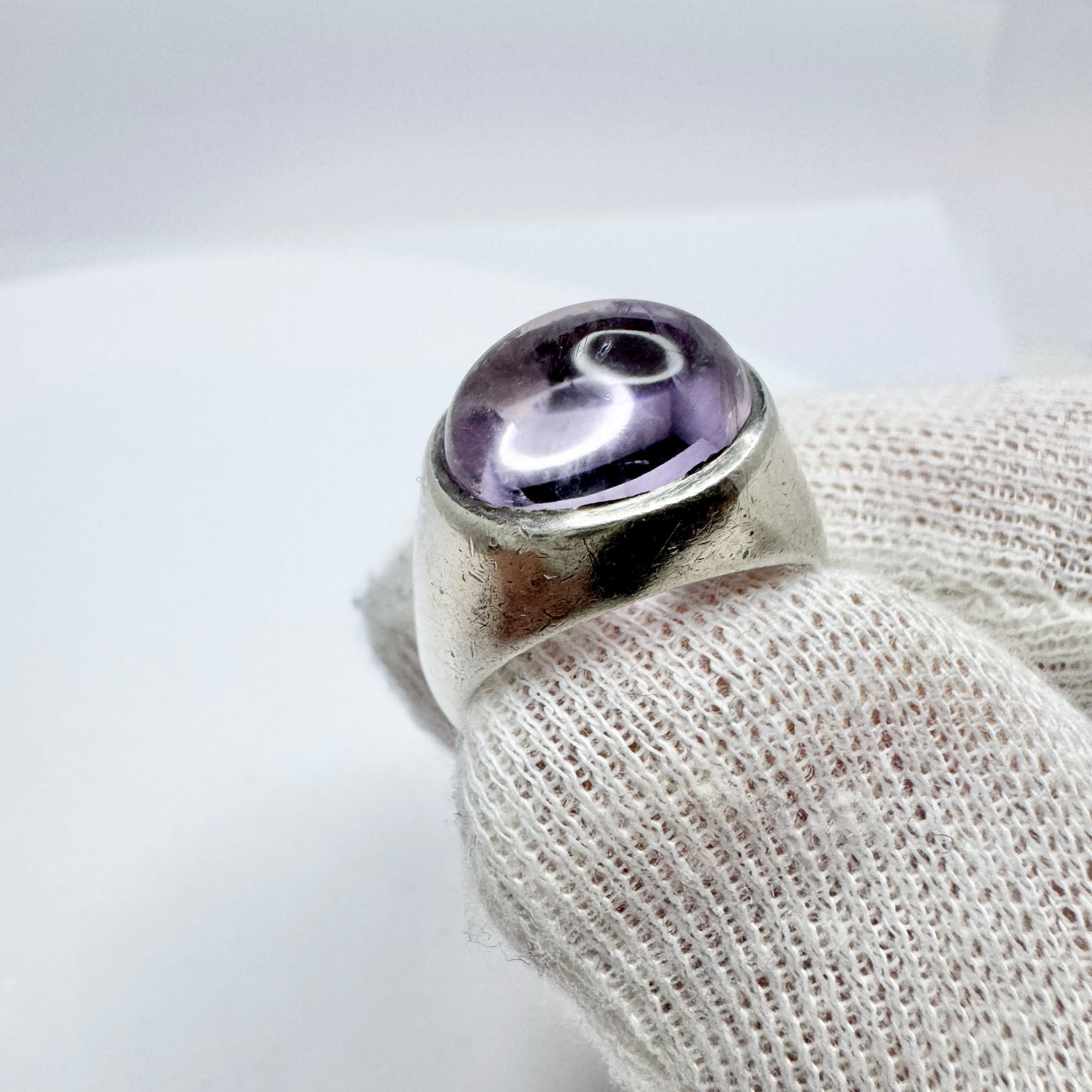 G Dahlgren, Sweden 1960s. Vintage Sterling Silver Pale Amethyst Pinky Ring.