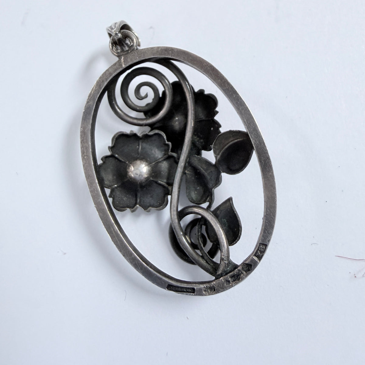 G Dahlgren, Sweden 1949. vintage Solid SIlver Flower Pendant.