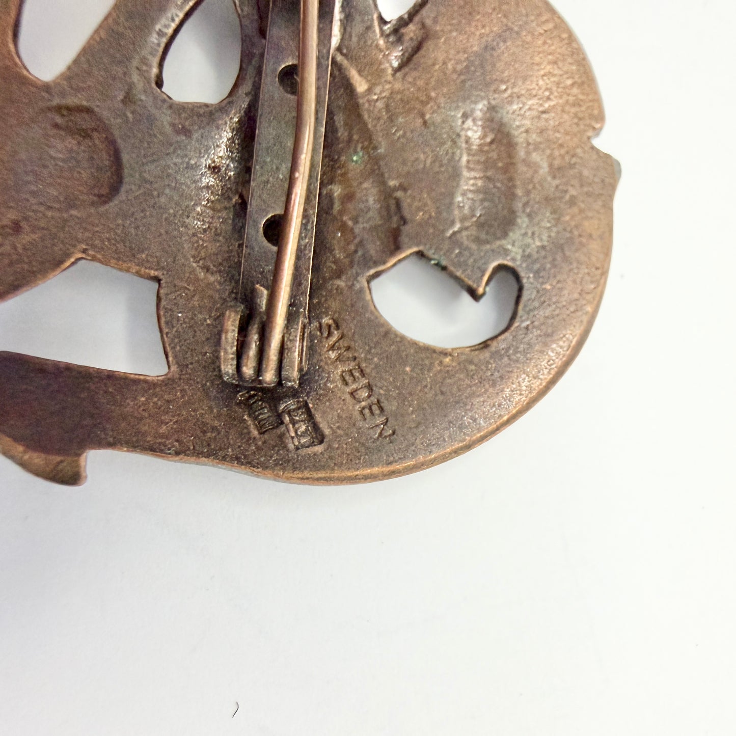 Sweden. Vintage Bronzed Pewter Dragestil Brooch.