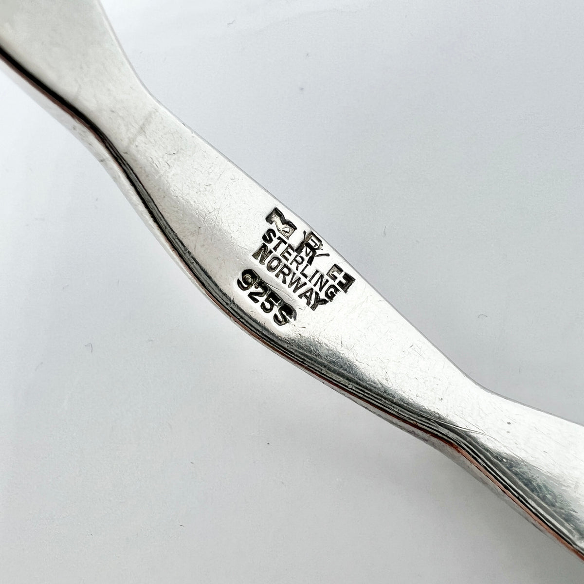 Tone Vigeland / Ragnar Hansen, Plus Studio Norway 1960s. Sterling Silver Bangle Bracelet.