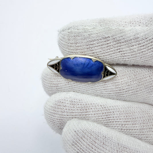 David-Andersen, Norway pre 1925. Antique Jugendstil Sterling Silver Enamel Brooch.
