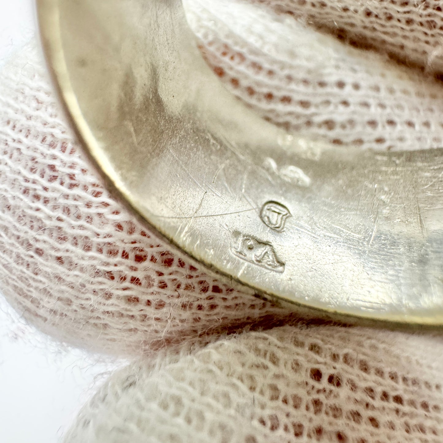 Victor Janson, Sweden 1972. Vintage Sterling Silver Peace Sign Hippie Ring Band