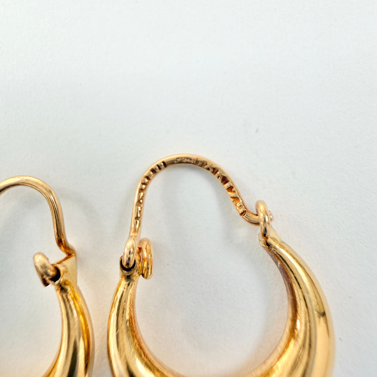 Hedberg, Sweden 1974. Vintage 18k Gold Earrings.