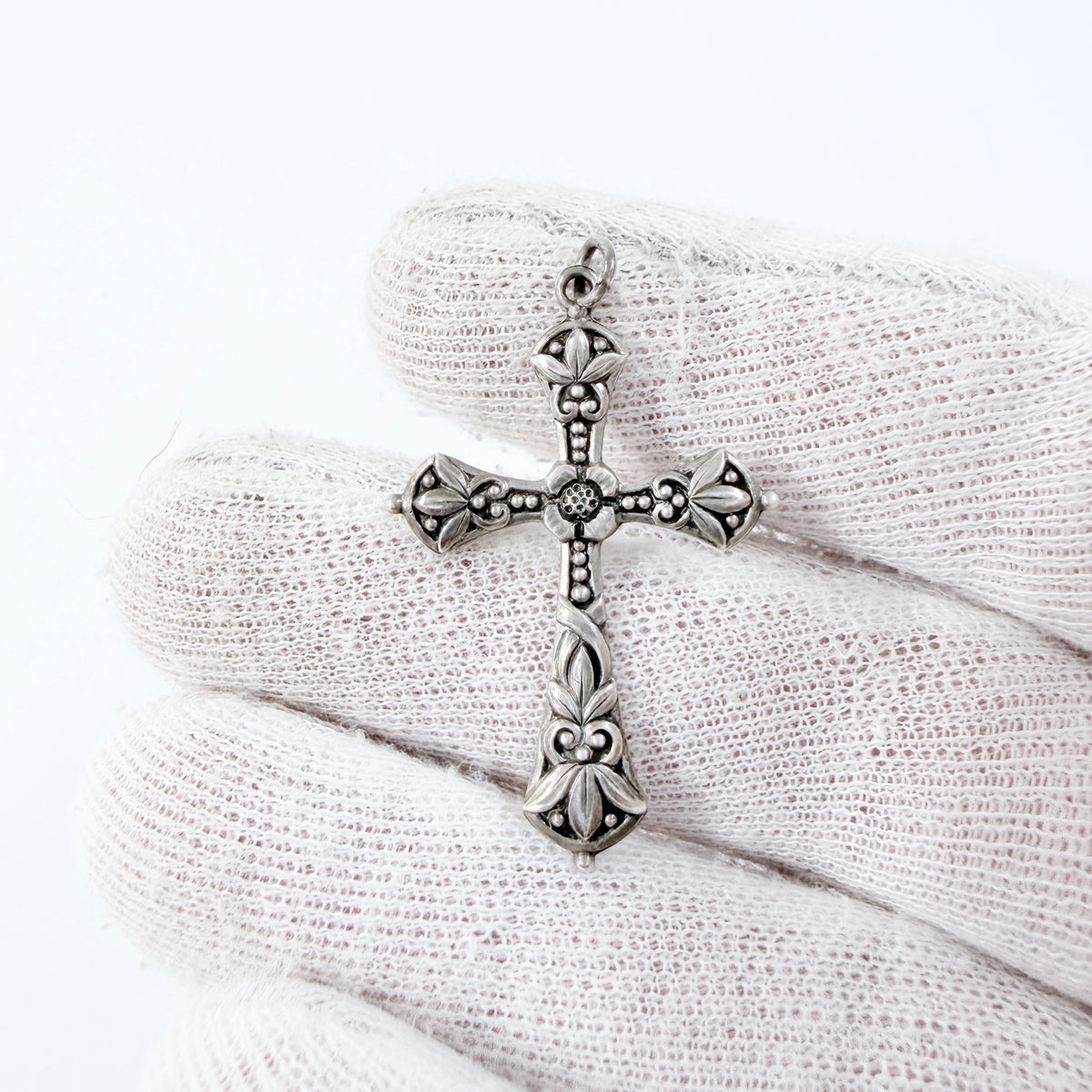 Vintage / Antique ca 1920s. Solid Silver Cross Pendant.