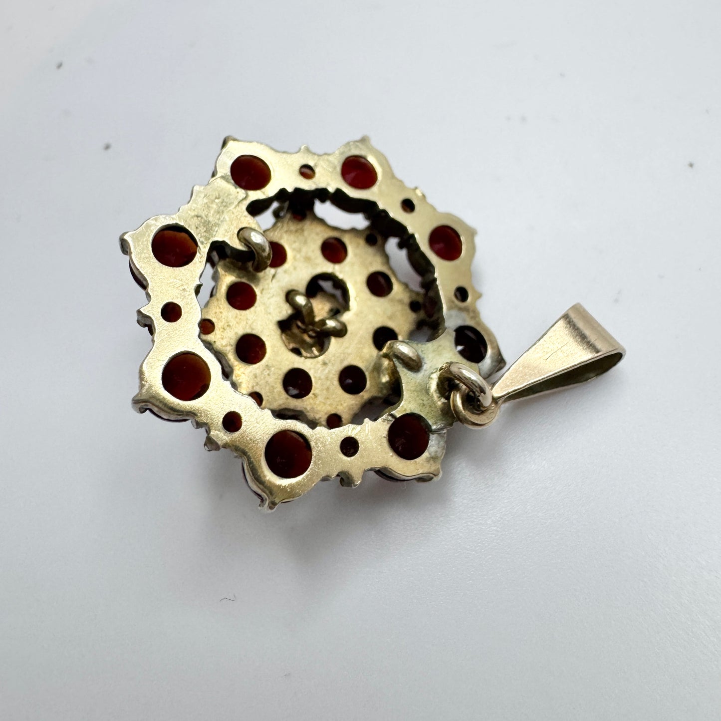Vintage Solid Silver Garnet Cluster Pendant.