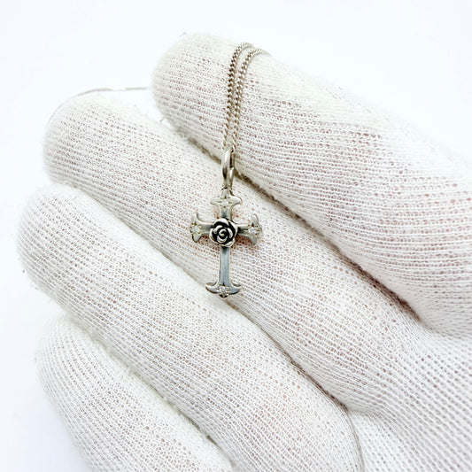 Catherine Michiels. Sterling Silver Diamond Cross Pendant Necklace.