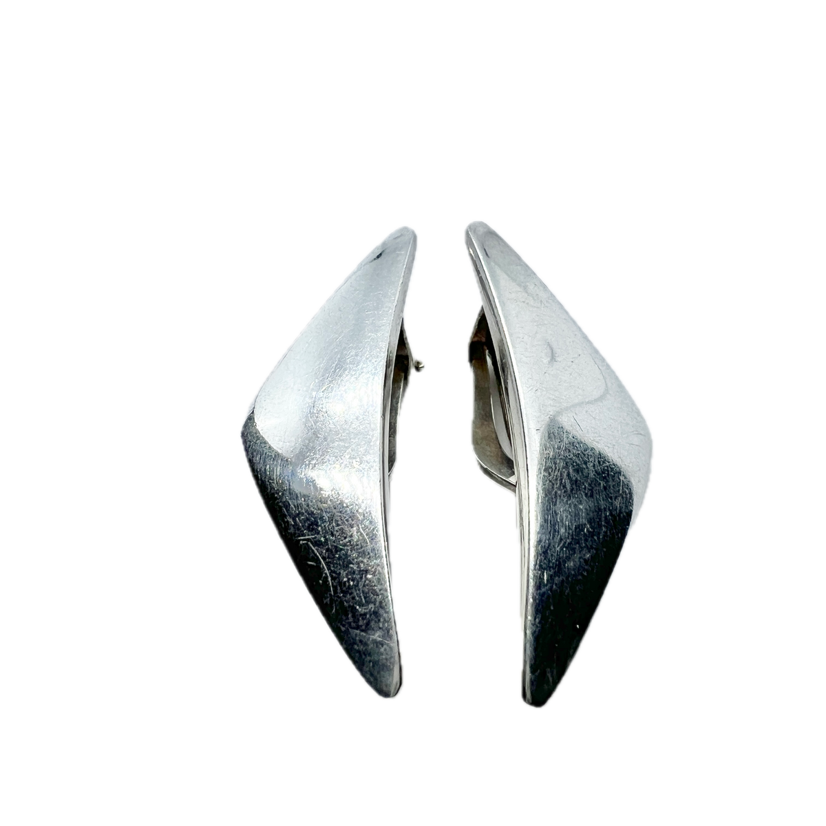 Hans Hansen, design 432 by Bent Gabrielsen, Denmark. Pair of Vintage 1960s Sterling Silver Clip on Earrings.