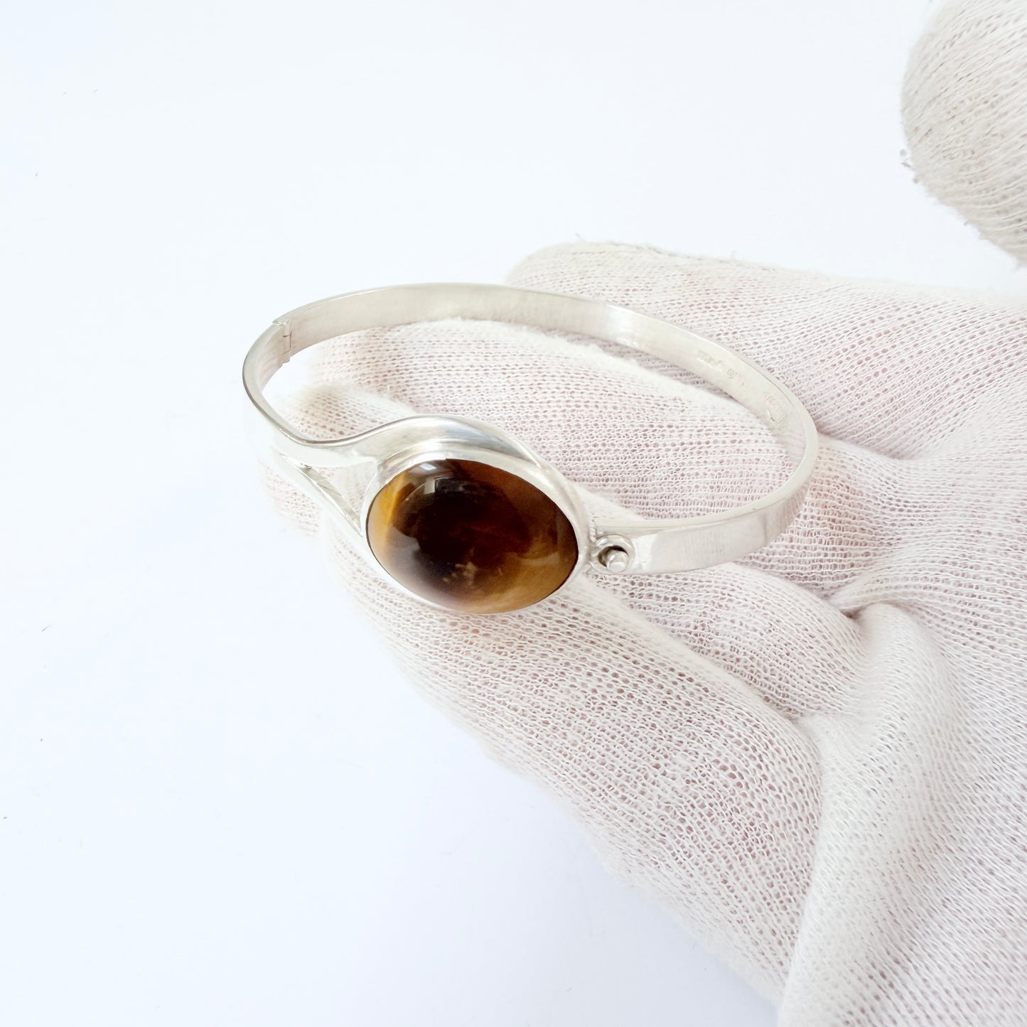 Victor Janson, Sweden 1965. Vintage Sterling Silver Tiger's Eye Hinged Bracelet.