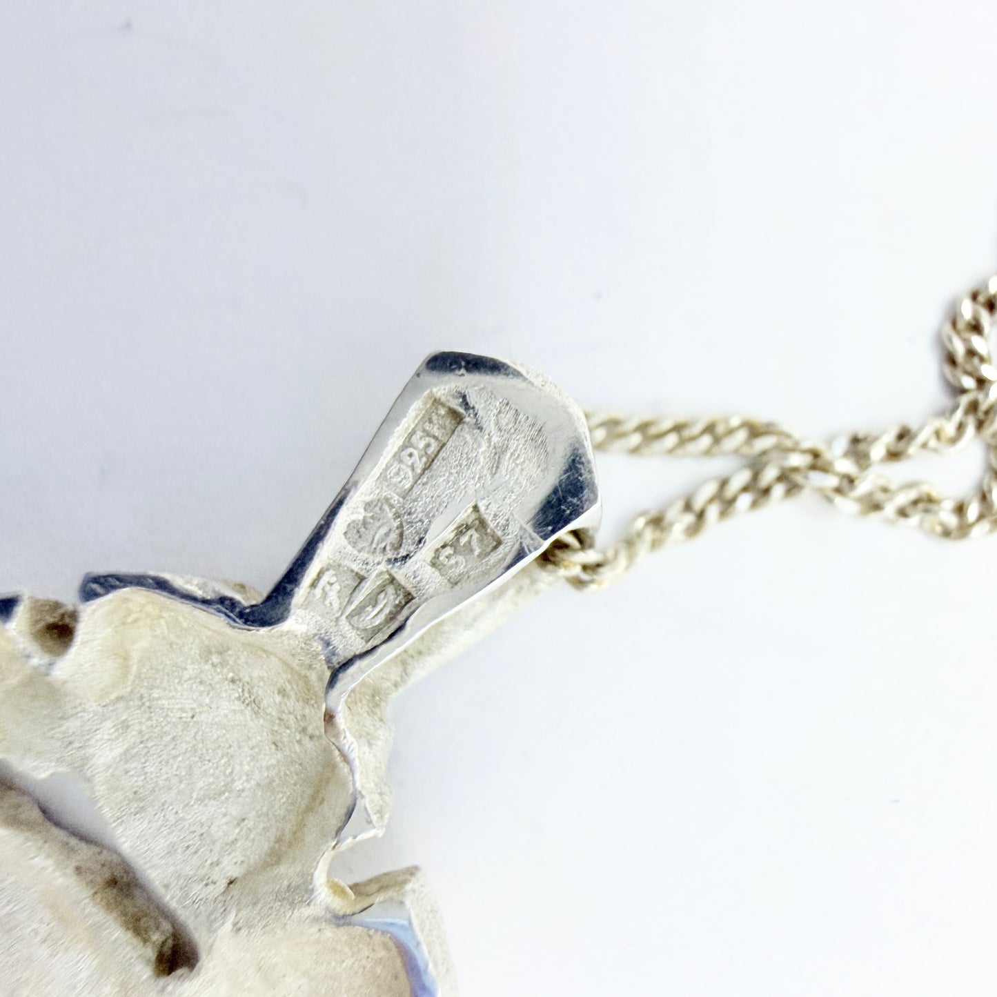 Finlandia Koru, Finland 1971. Vintage Solid Silver Pendant Necklace.