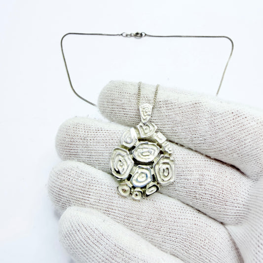 Finlandia Koru, Finland 1971. Vintage Solid Silver Pendant Necklace.