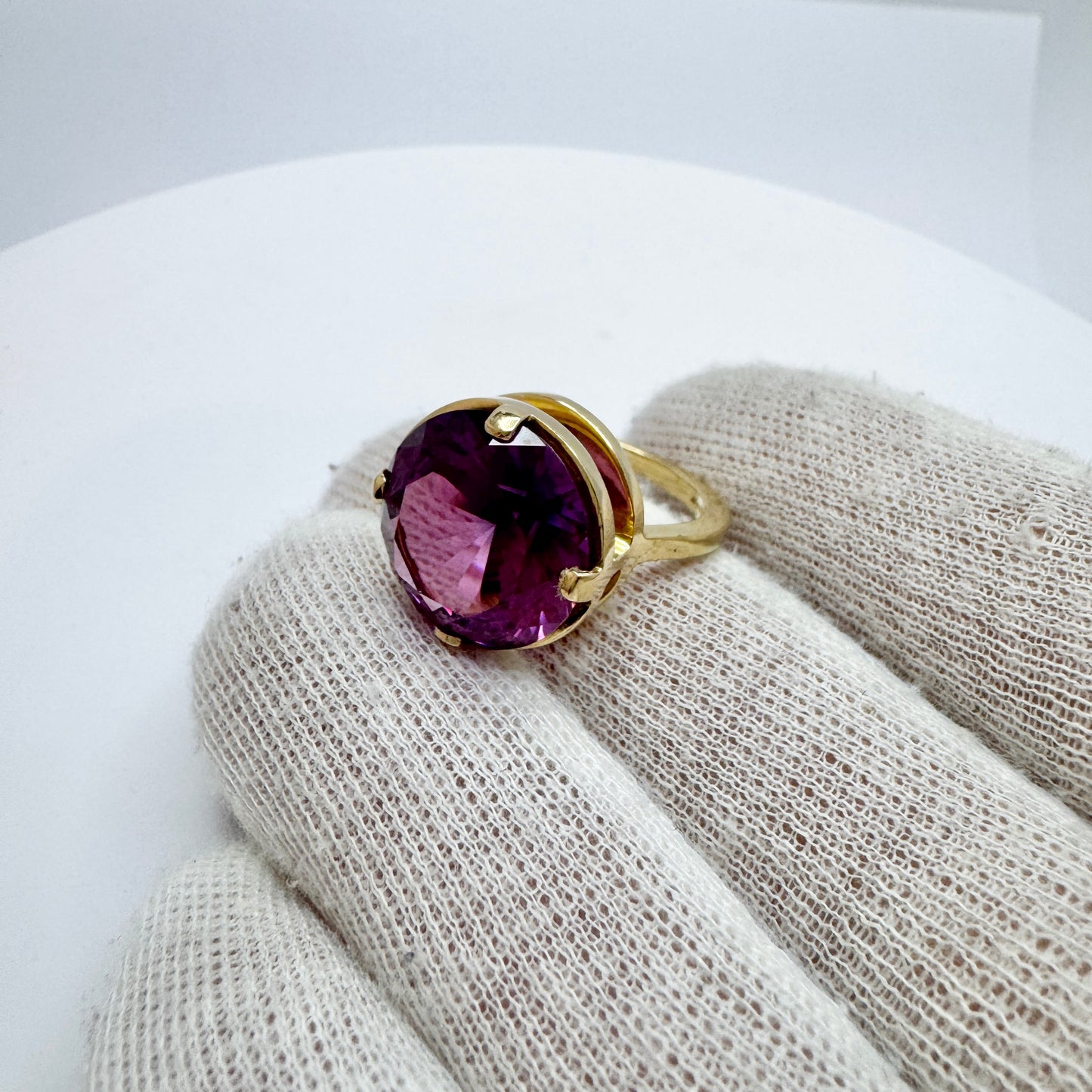 Bernhard Hertz, Denmark. Vintage 14k Gold Sapphire Cocktail Ring.