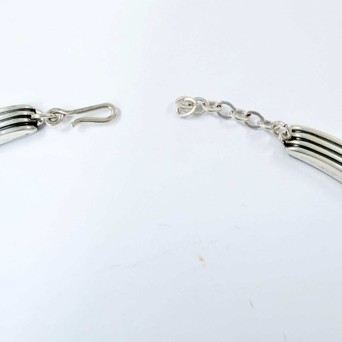 Kaplan, Stockholm, Sweden 1955. Vintage Mid-century Sterling Silver Necklace.