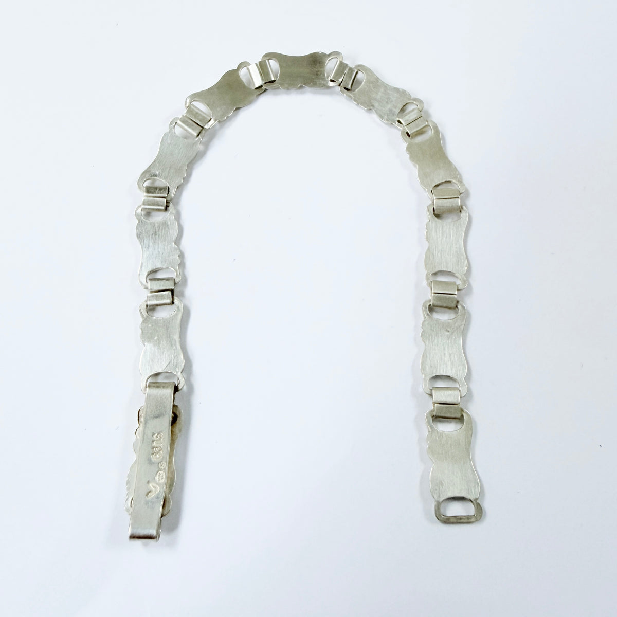 Vintage 1940s. Solid Silver Flower Bracelet.