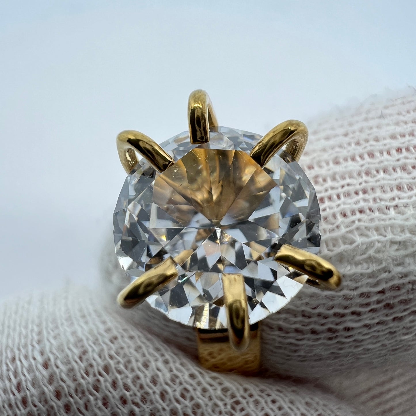 Styletta, Sweden 1968. Vintage 18k Gold Synthetic Spinel Ring.