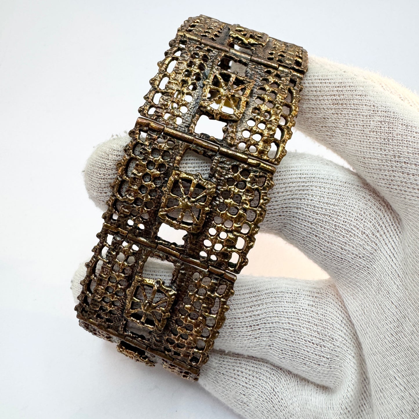 Pentti Sarpaneva, Finland 1970s. Bold Vintage Bronze Bracelet.