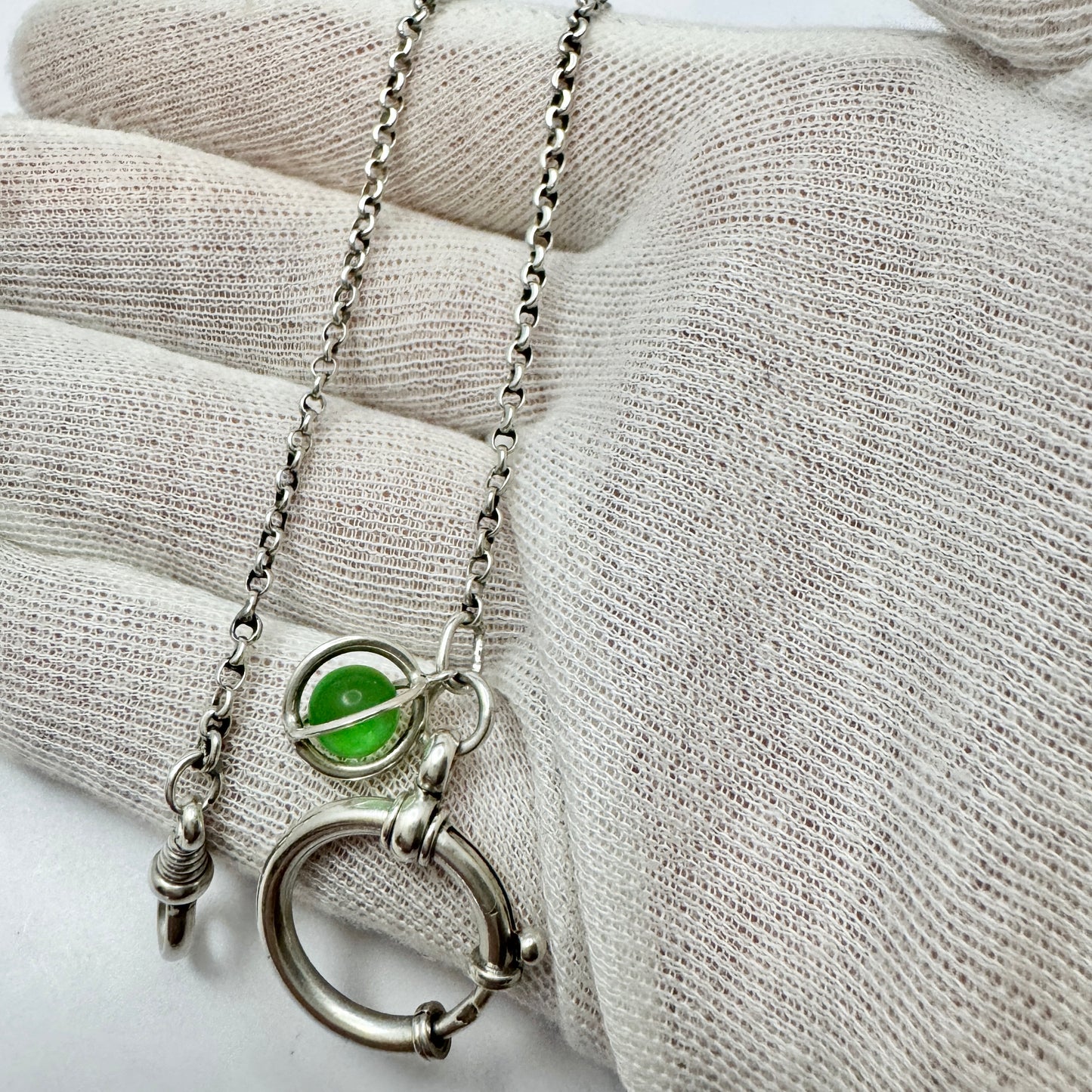 1900 年代初頭のスウェーデン製。ネックレスの長さのアンティークなソリッド シルバーの時計チェーン。