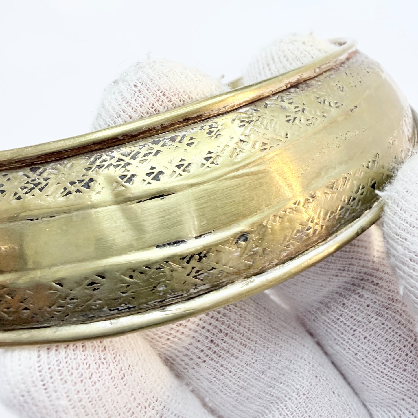 Vintage / Antique Brass Neck-cuff Necklace.