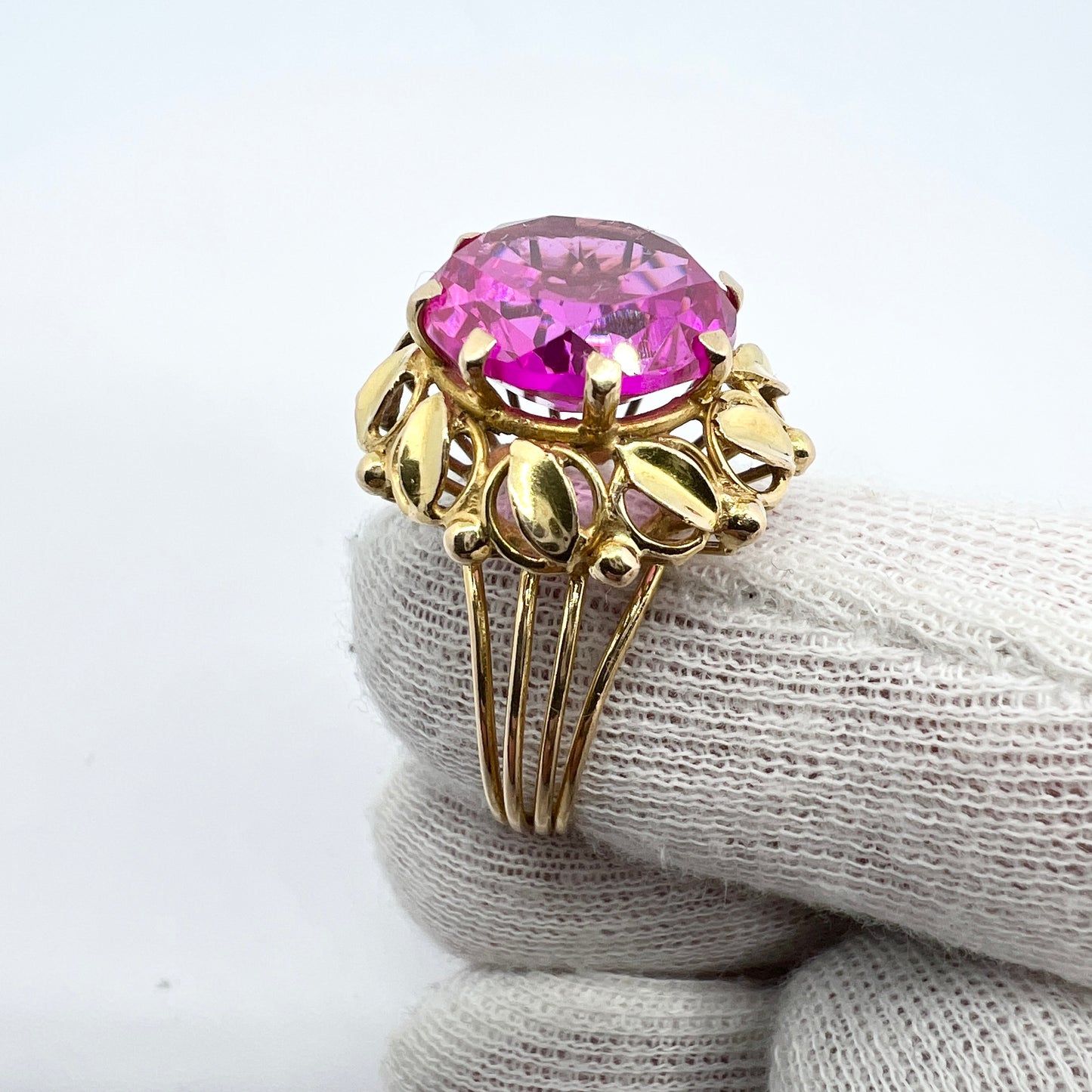 Vintage 14k Gold Synthetic Pink Sapphire Ring. Possibly Lebanon.
