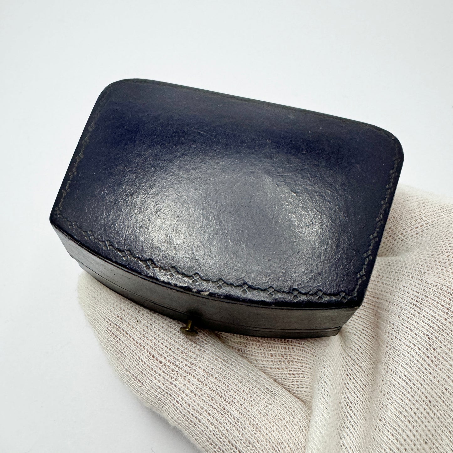 1900 年代前半から中期の Dragsted Kjøbenhavn。ヴィンテージのイヤリング ボックス。