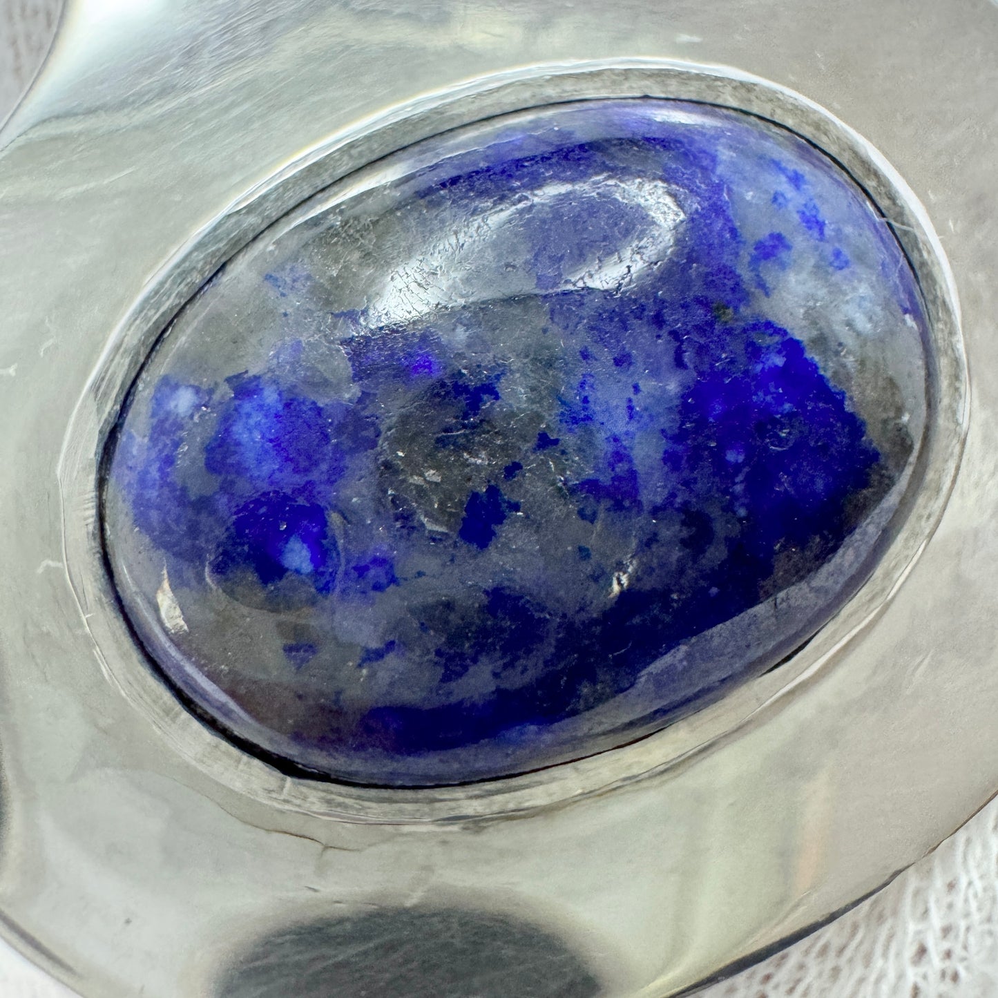 Anders Ericson, Sweden 1989. Bold Vintage Sterling Silver Sodalite Ring. Signed