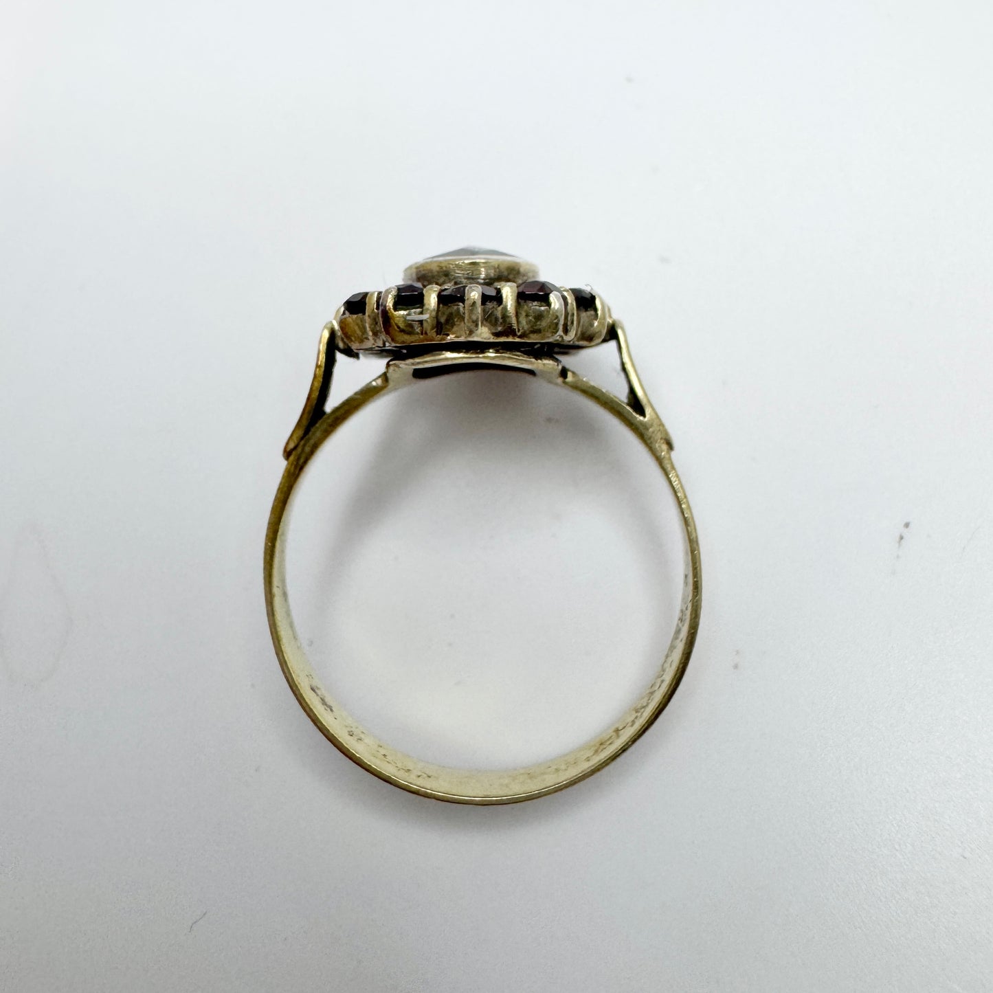 Vintage Sterling Silver Garnet Ring.