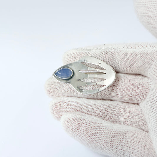 Kaplan, Sweden 1955. Vintage Solid Silver Chalcedony Brooch.
