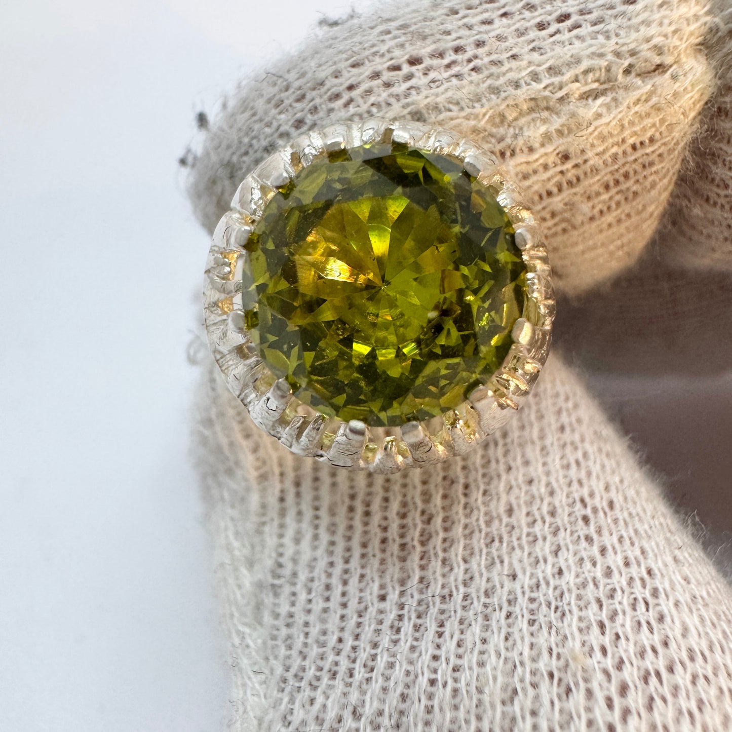 Alton, Sweden 1973. Vintage Sterling Silver Peridot Ring.