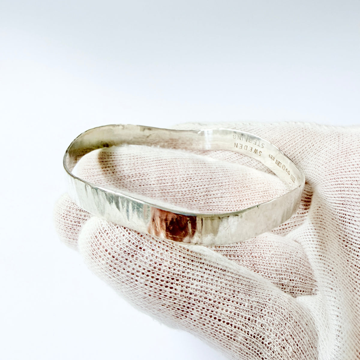 Peter von Post, Sweden 1973. Vintage Sterling Silver Bangle Bracelet.