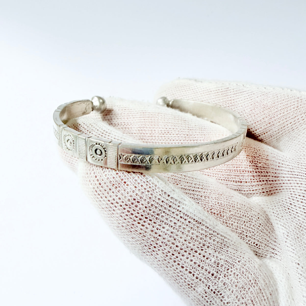 Vintage Solid Silver Open Bangle Bracelet.