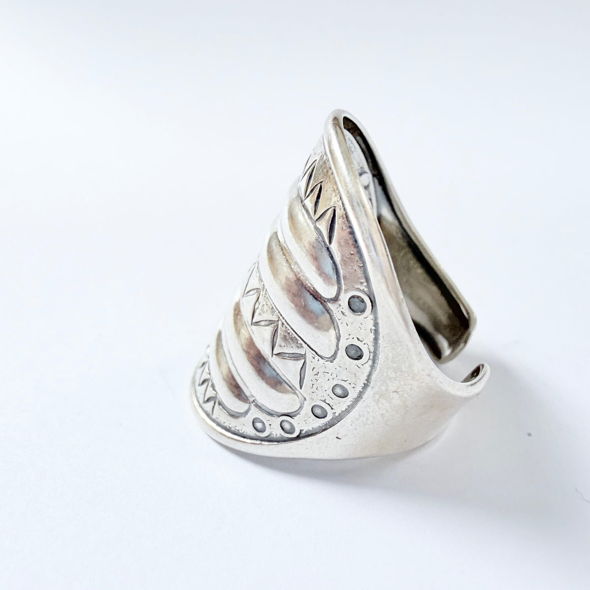 Kalevala Koru, Finland 1992. Vintage Sterling Silver Viking-style Ring.