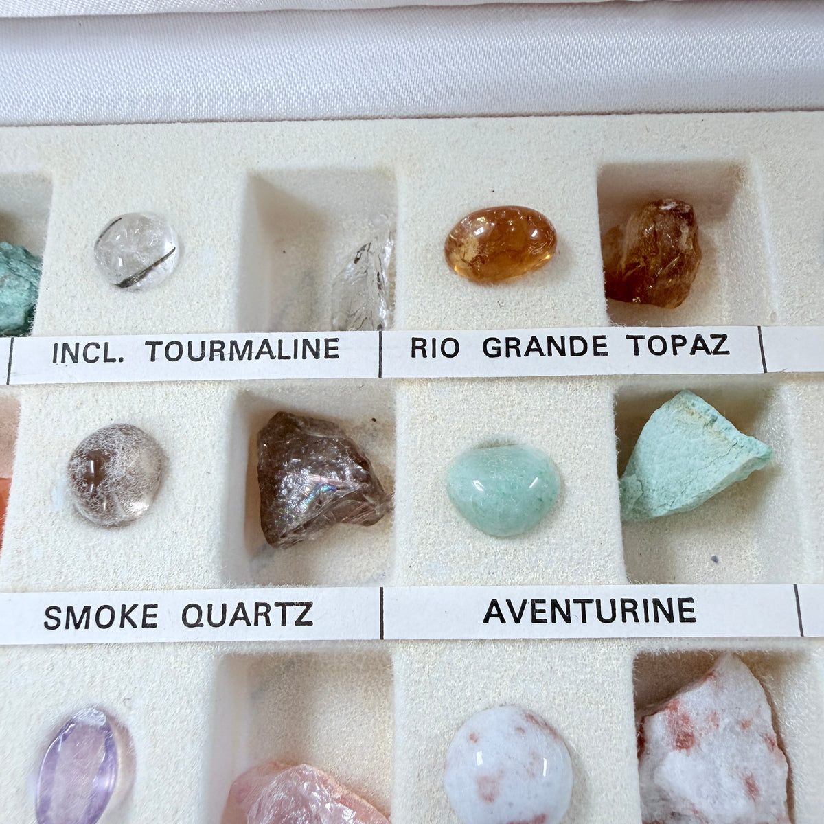 Brasil. Vintage Gemstone Sample Box.
