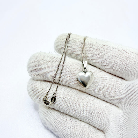 K&E Carlson, Sweden 1947. Vintage Silver Puffy Heart Pendant Necklace.