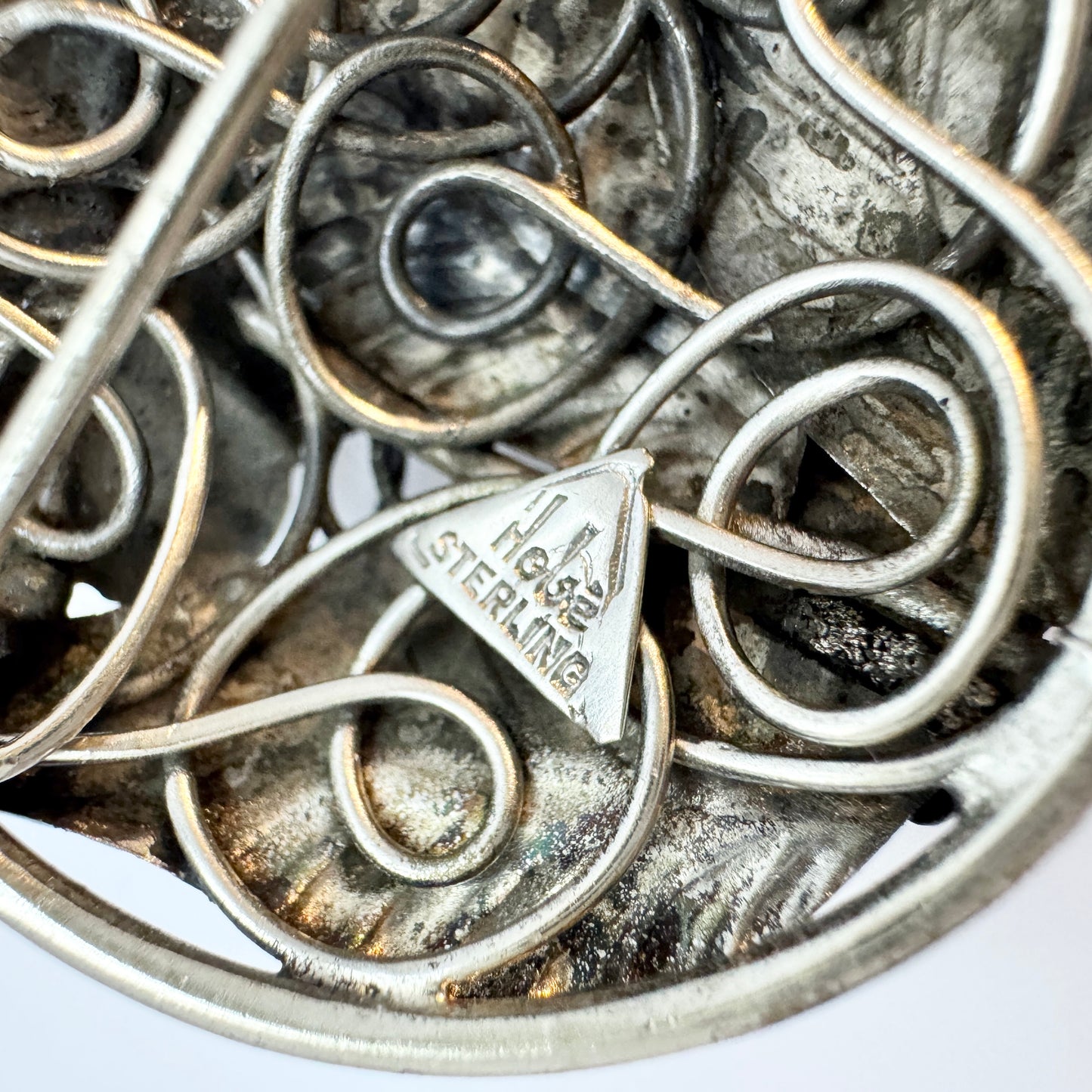 Hobé. Vintage 1940s Sterling Silver Flower Brooch.