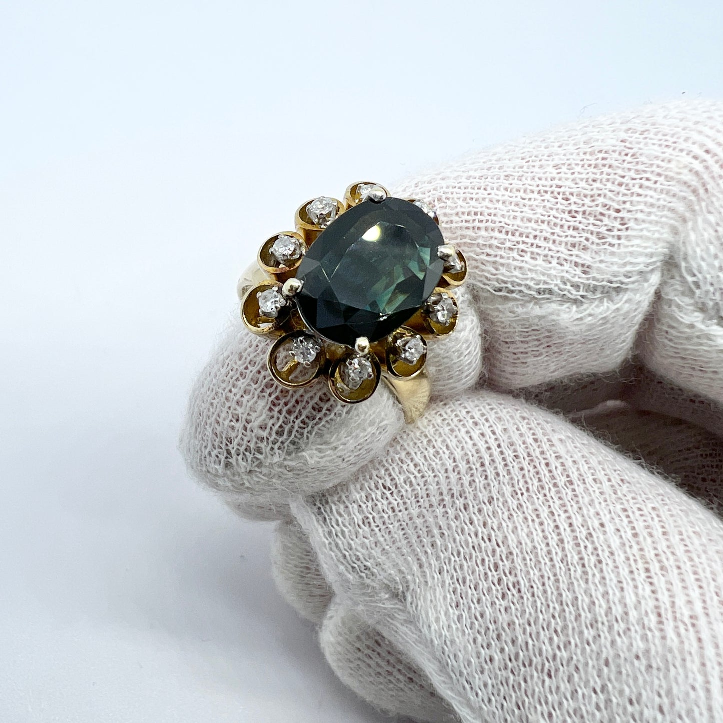 Vintage c 1950-60s. 14k Gold Diamond Sapphire Ring.