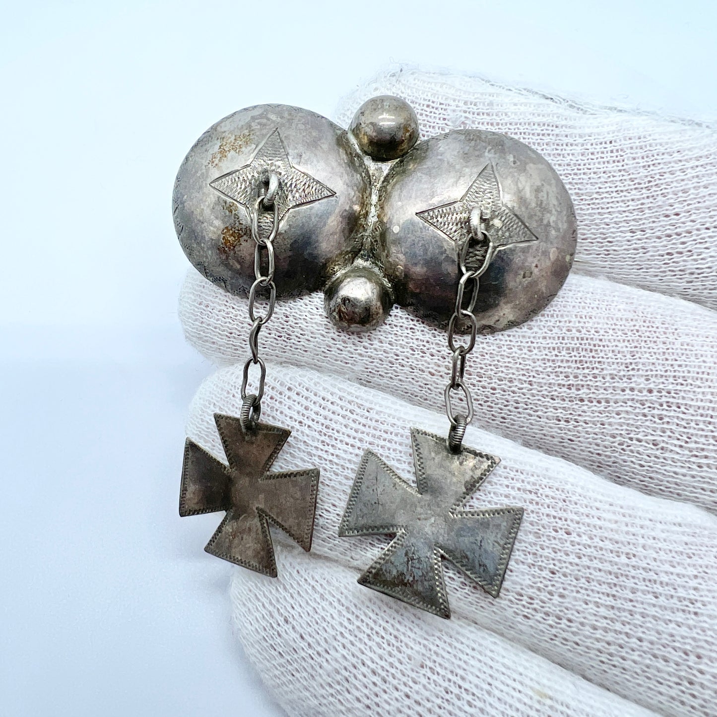 Iisakki Saha, Finland 1896 Antique Solid Silver Brooch.