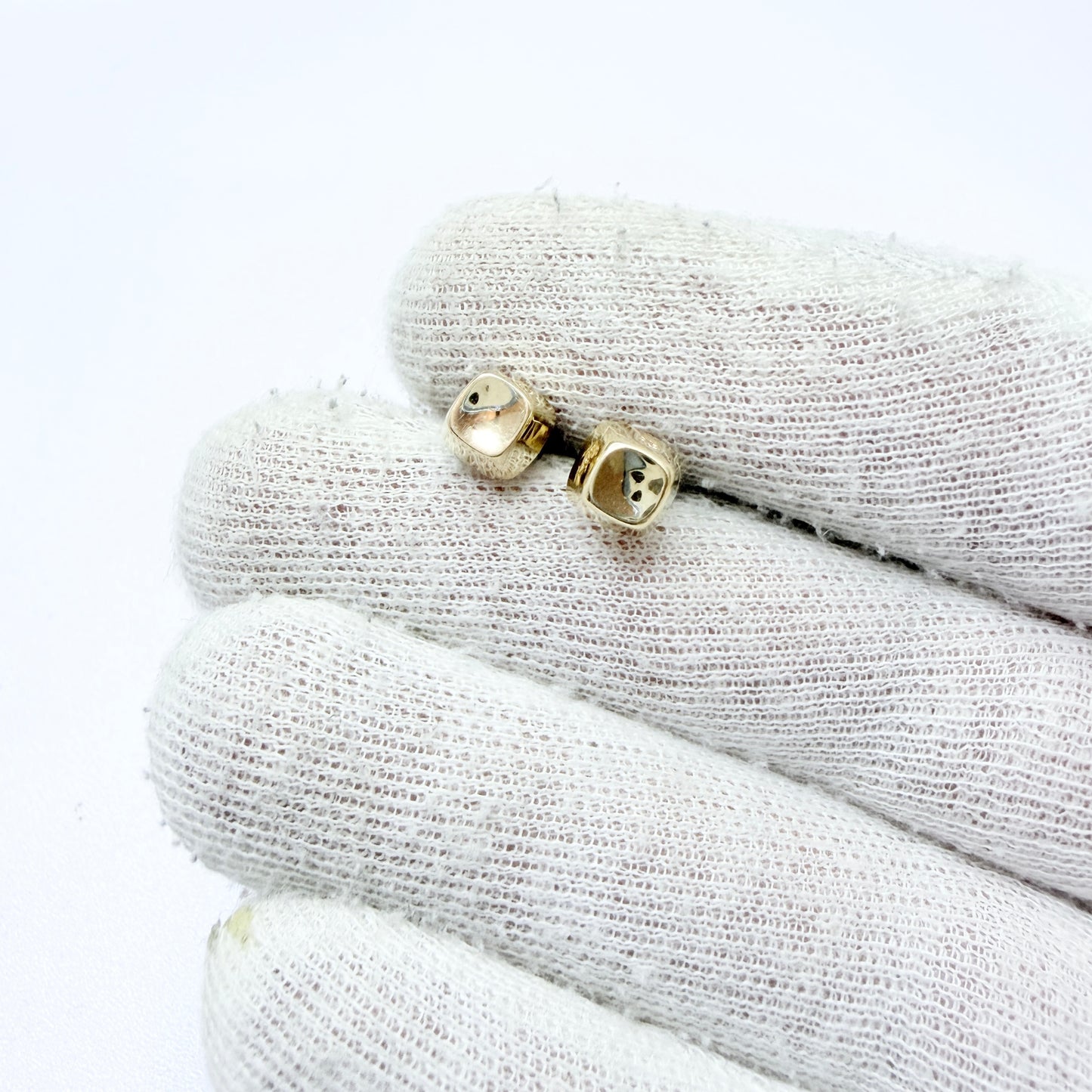 Sigurd Persson for Ateljé Stigbert, Sweden 1950s. Vintage 18k Gold Stud Earrings. Design: Cube.