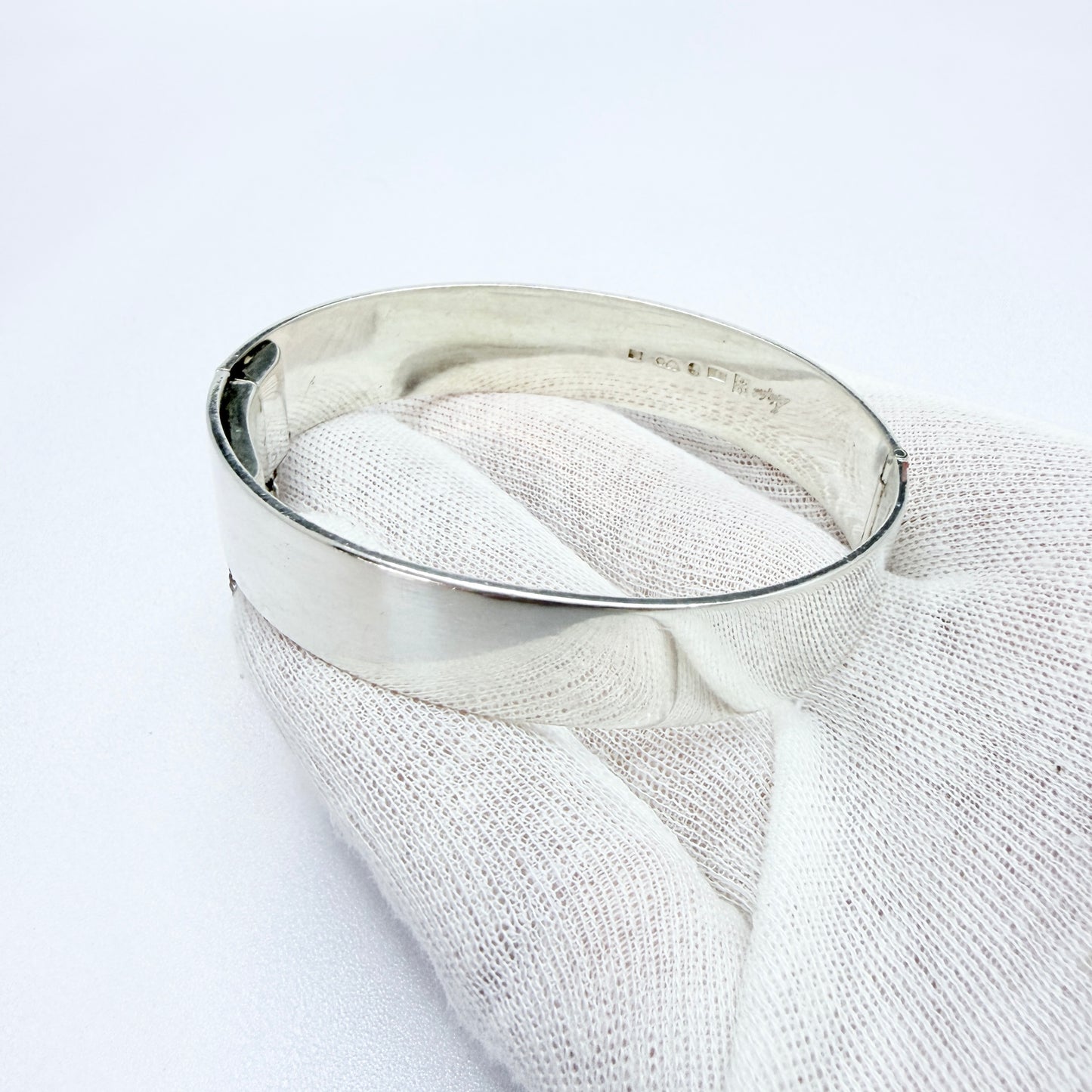 Sigurd Persson for Atlejé Stigbert, Sweden 1952. Vintage Sterling Silver Hinged Bangle