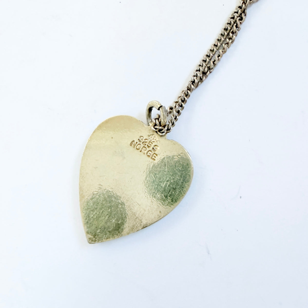 O.F. Hjortdahl, Norway. Vintage Sterling Silver Enamel Heart Pendant Necklace.