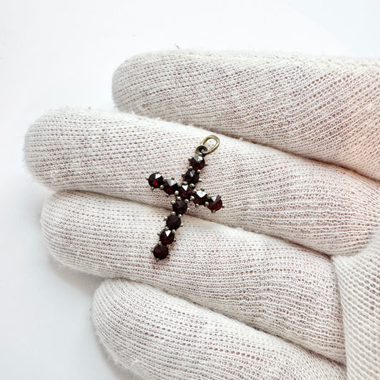 Early - Mid 1900s. Gilt Solid Silver Garnet Cross Pendant.