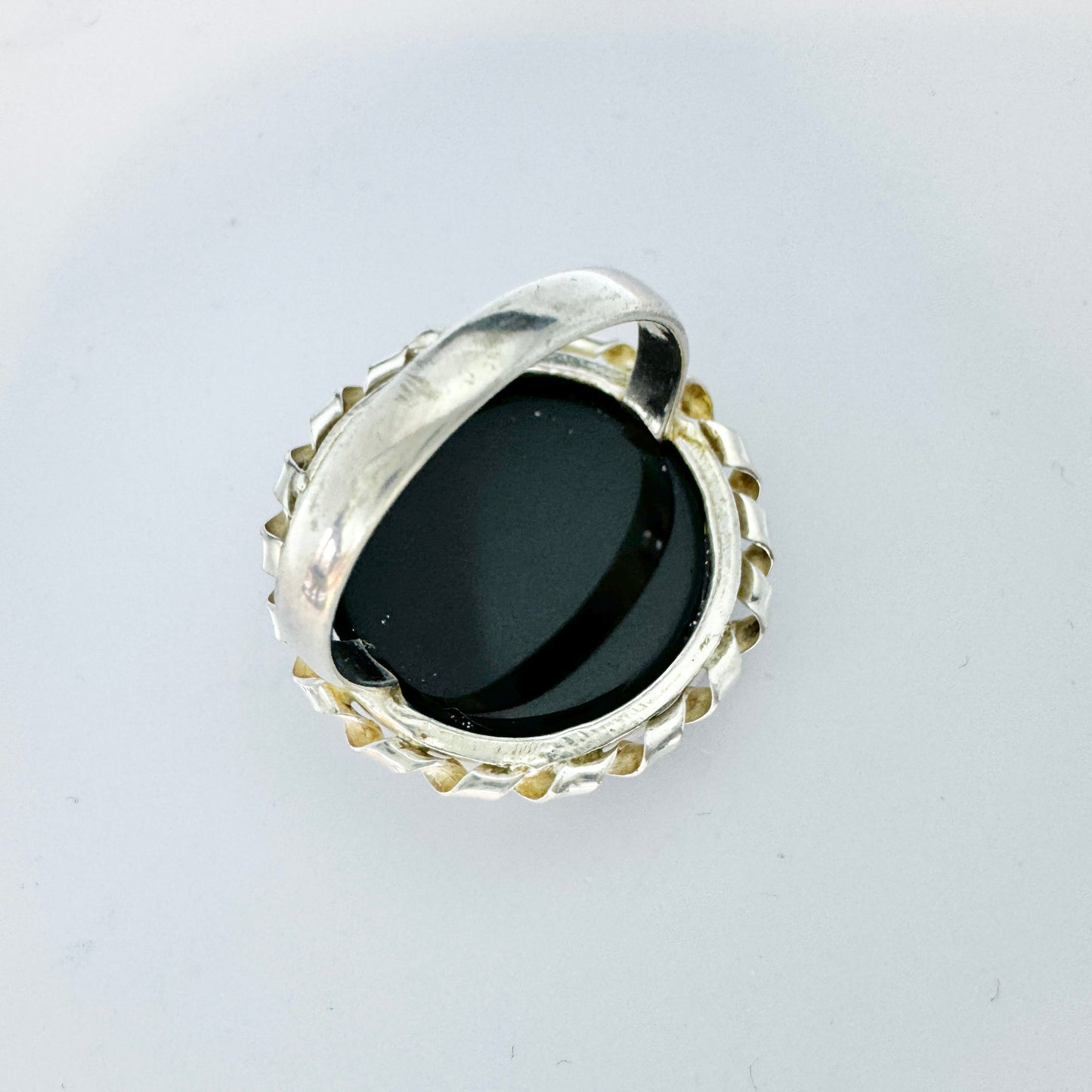 Vintage Sterling Silver Large Onyx Ring.
