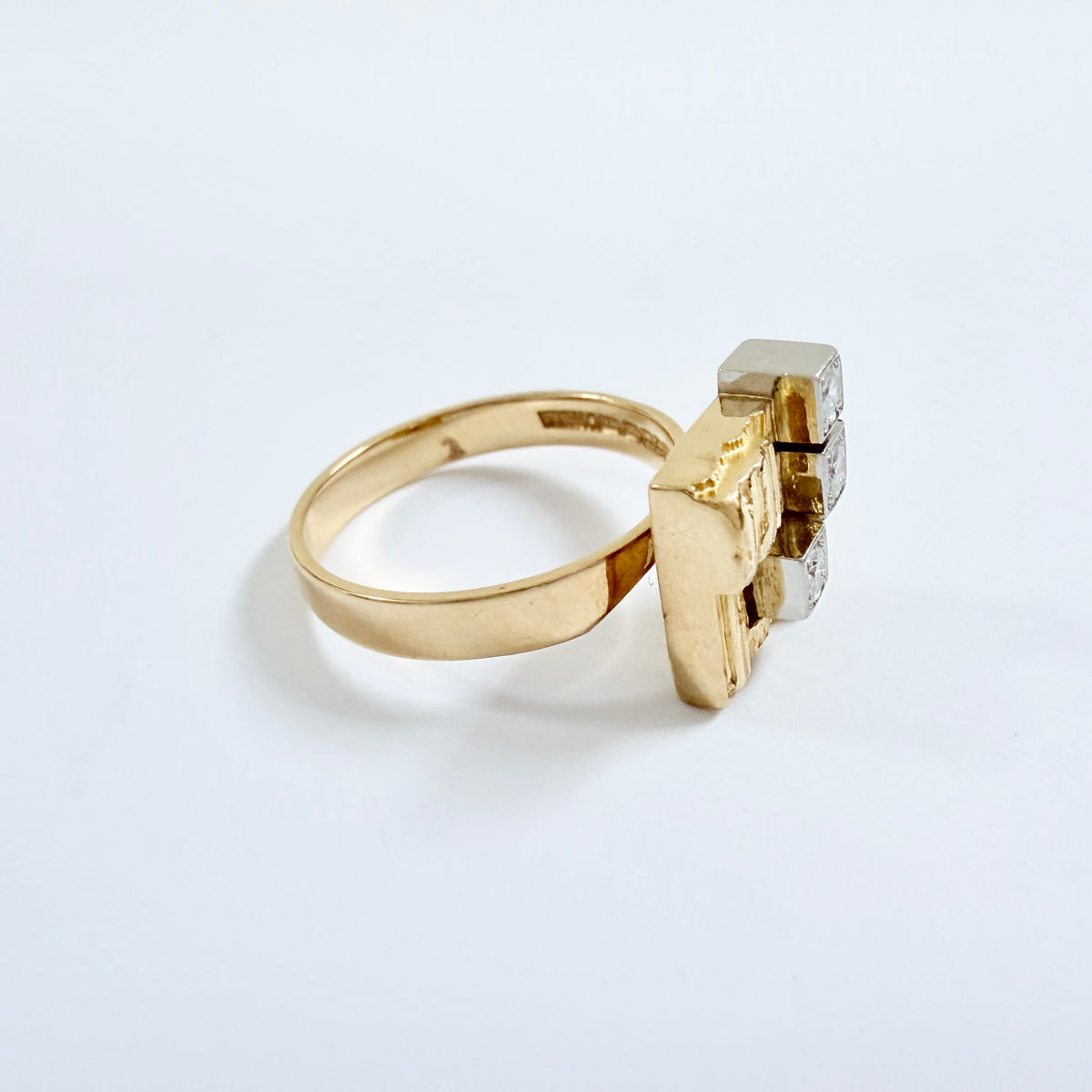 Björn Weckström för Lapponia, Finland 1989. Vintage 18k Gold Diamond Ring. Design: Diamond City.