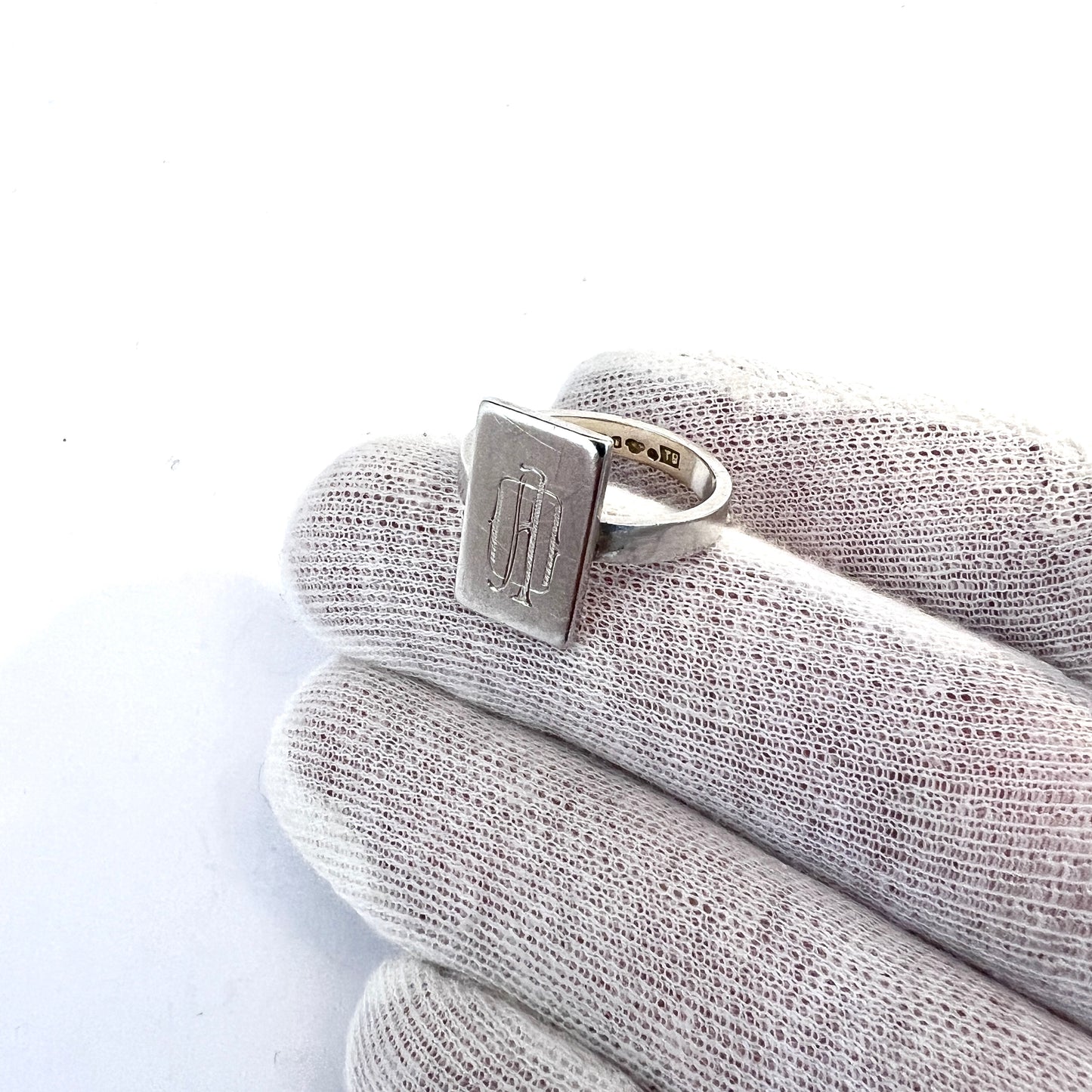 Ekström & Blohm, Sweden 1945. Vintage Solid Silver Signet ring AO / OA