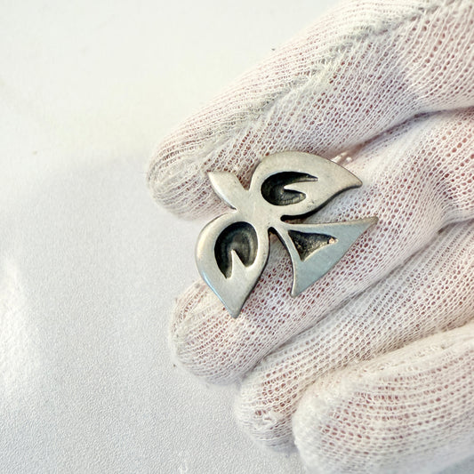 Rune Tennsmed, Sweden. Vintage Pewter Peace Dove Brooch.