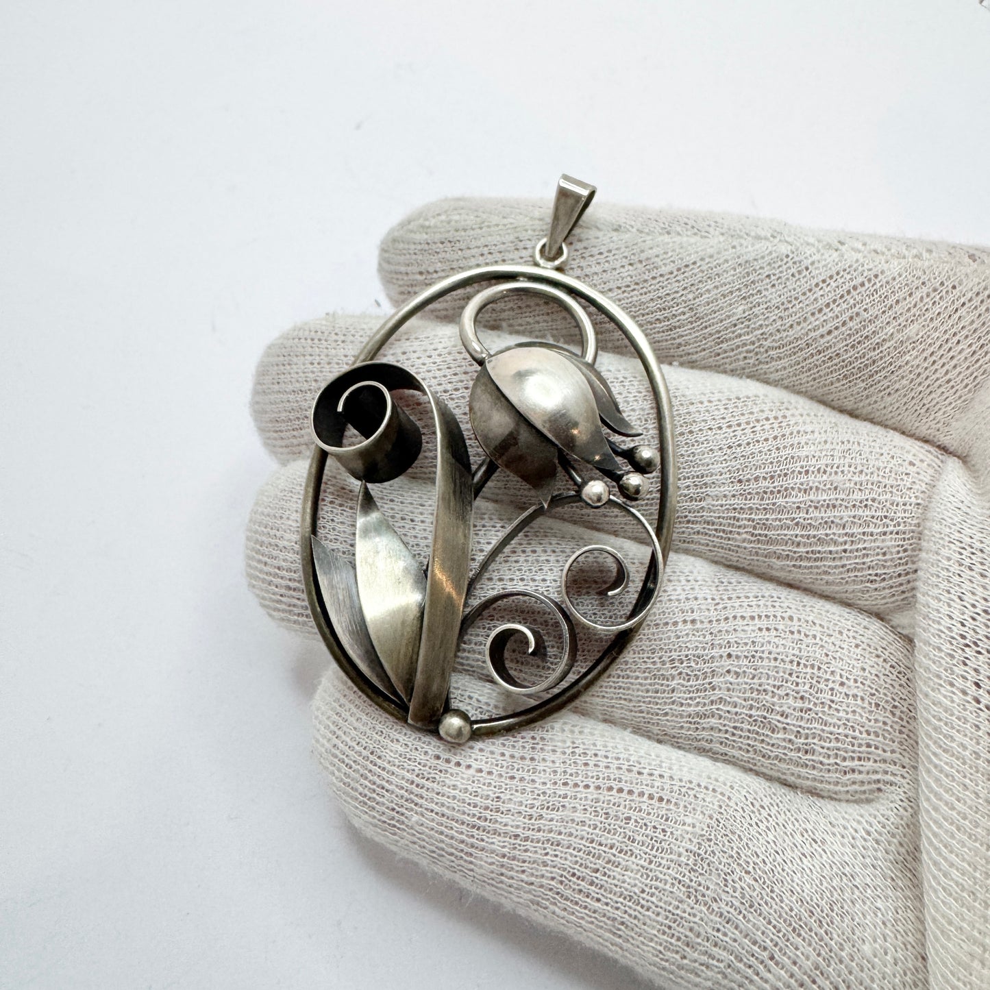 Kaplan, Sweden 1949. Large Vintage Solid Silver Floral Pendant.