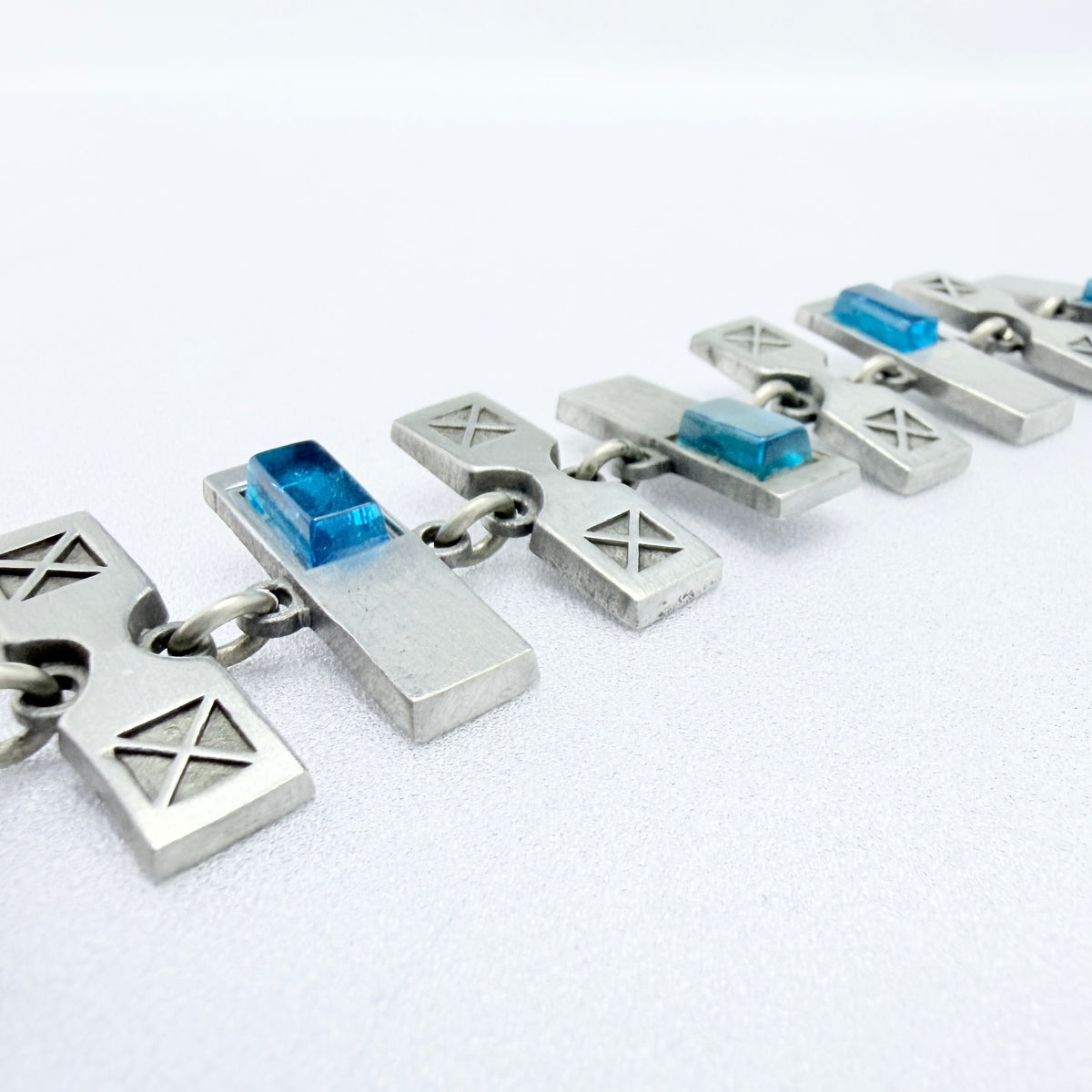 Kristofferson. Bold Vintage 1970s Pewter Blue Resin Bracelet