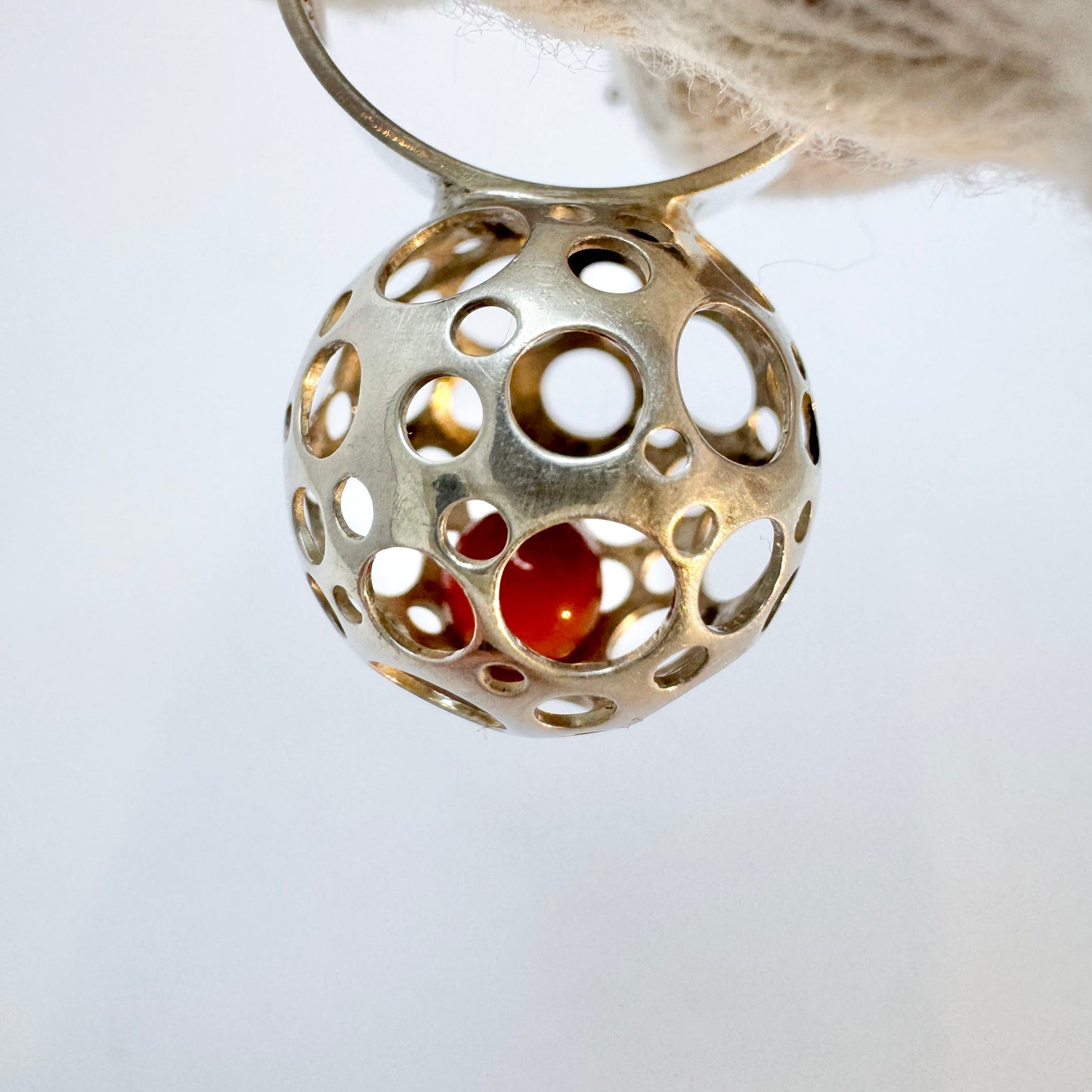 Liisa Vitali, Finland 1971. Vintage Sterling Silver Carnelian Sphere Ring.