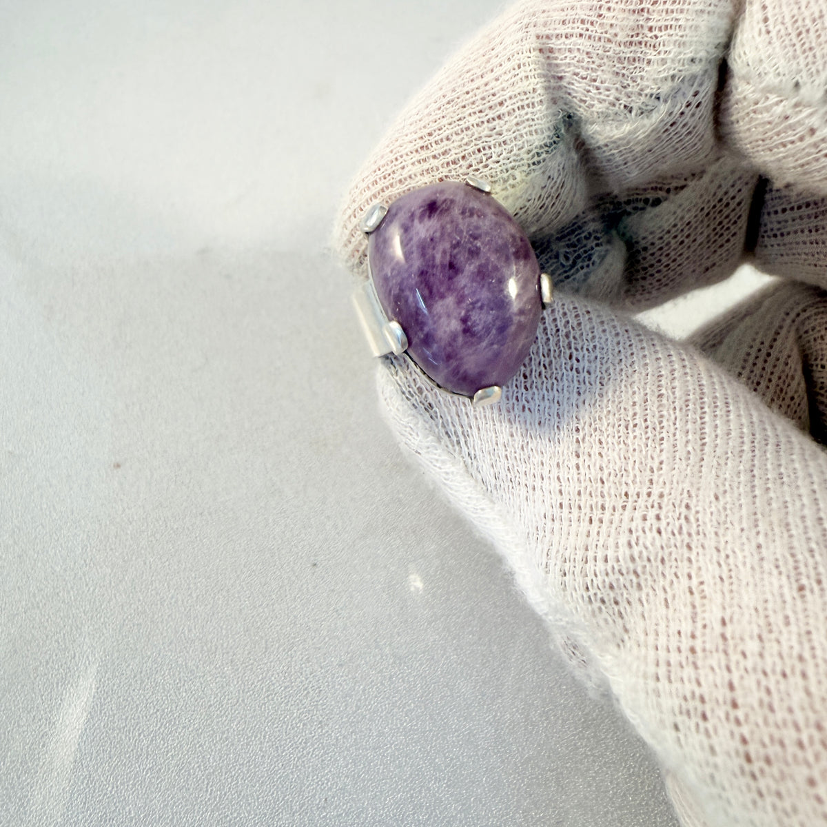 Vintage ca 1960s. Solid Silver Amethyst Ring.
